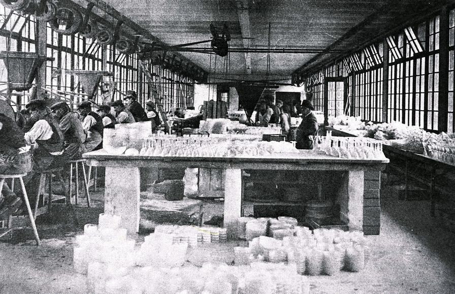 lalique factory 1922